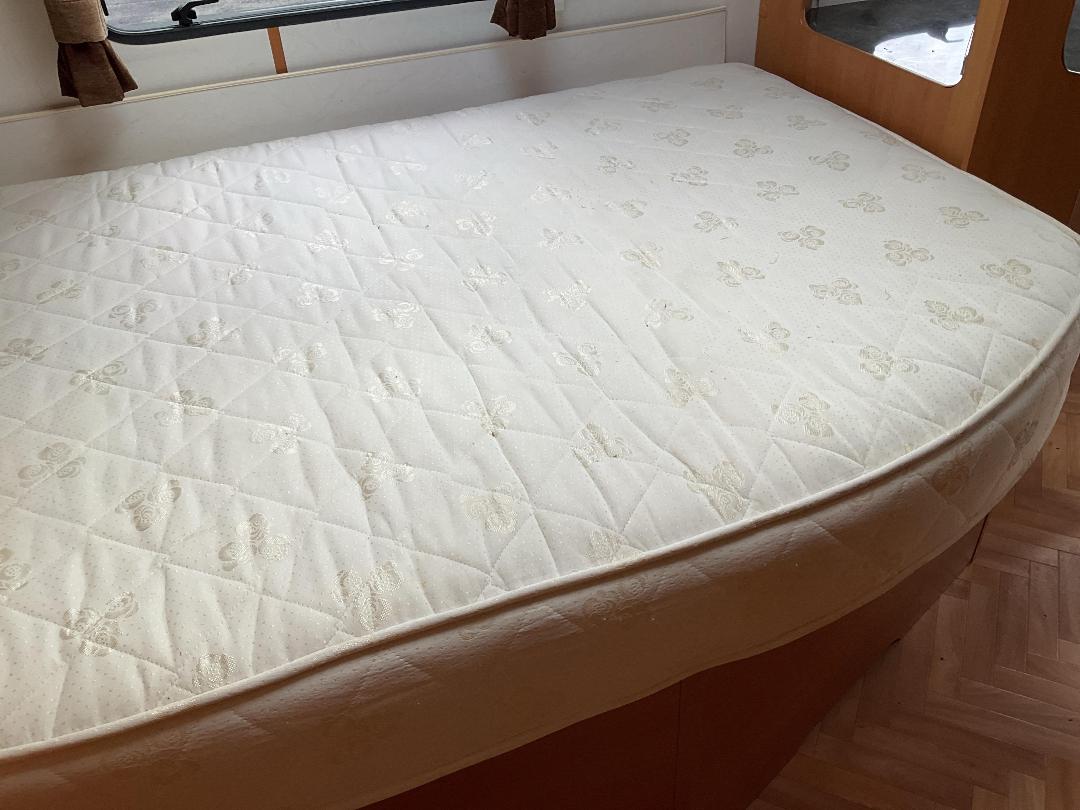 Photo '28' of Lunar Delta RS Caravan - Tandem Photo '28' of Lunar Delta RS Caravan - Tandem