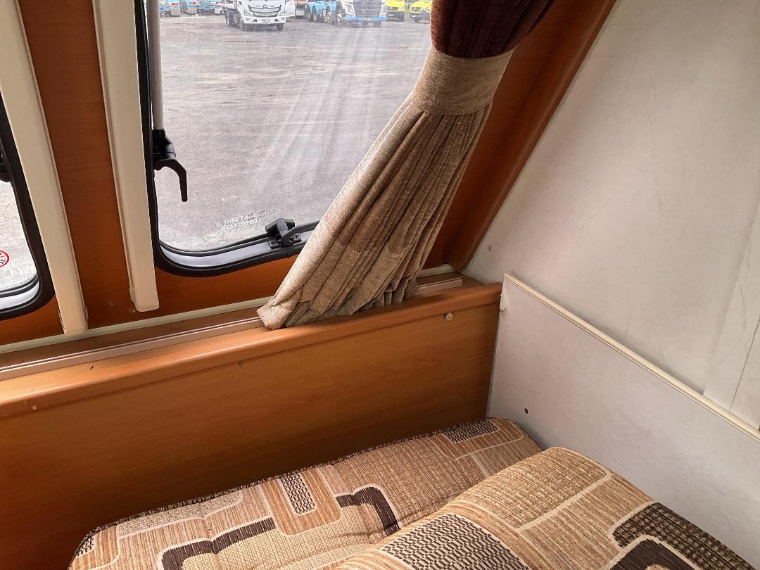 Photo '32' of Lunar Delta RS Caravan - Tandem Photo '32' of Lunar Delta RS Caravan - Tandem