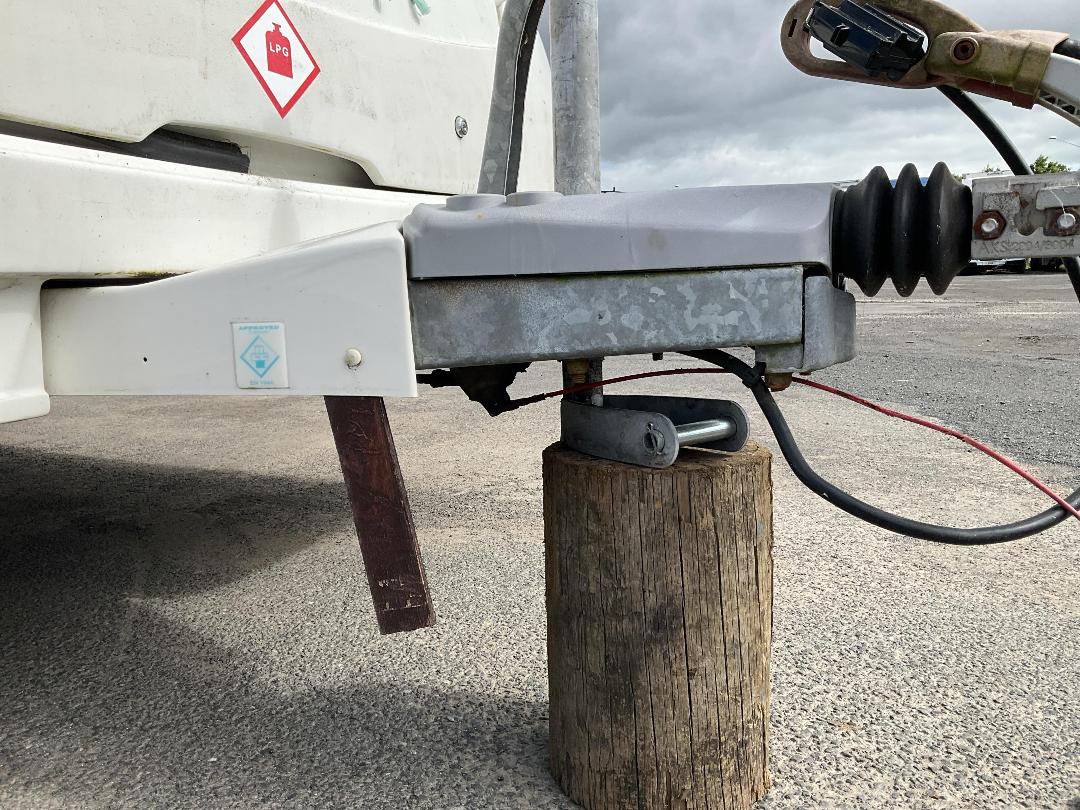 Photo '47' of Lunar Delta RS Caravan - Tandem Photo '47' of Lunar Delta RS Caravan - Tandem