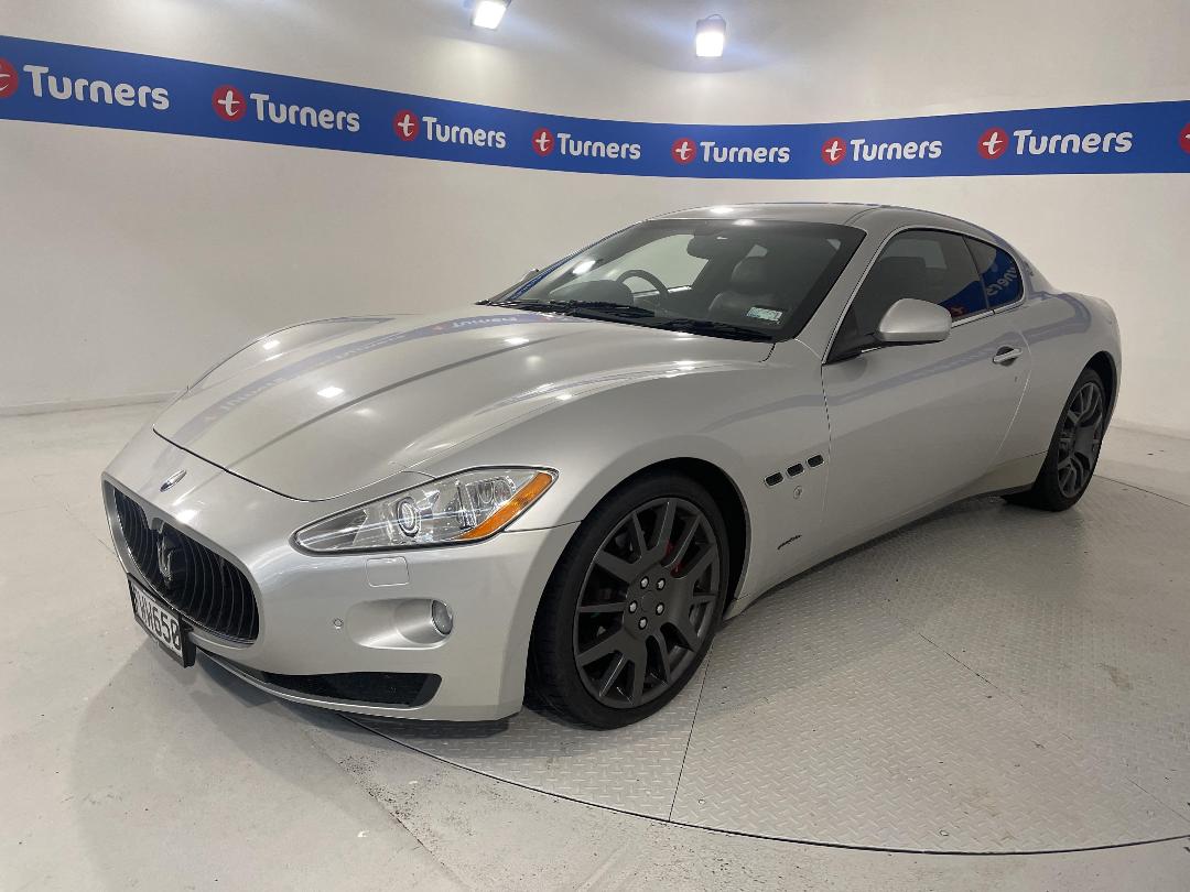 Photo '4' of Maserati Granturismo Photo '4' of Maserati Granturismo