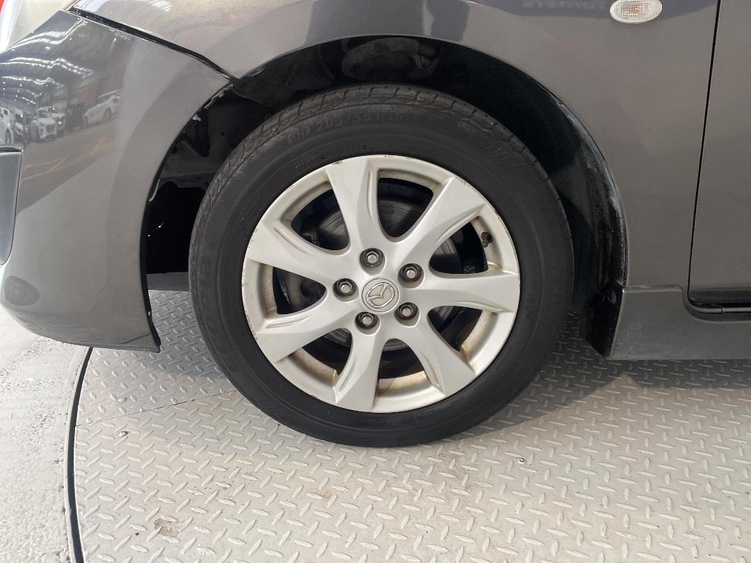 Photo '10' of Mazda 3