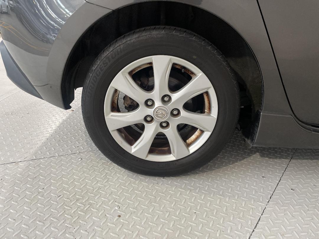 Photo '12' of Mazda 3