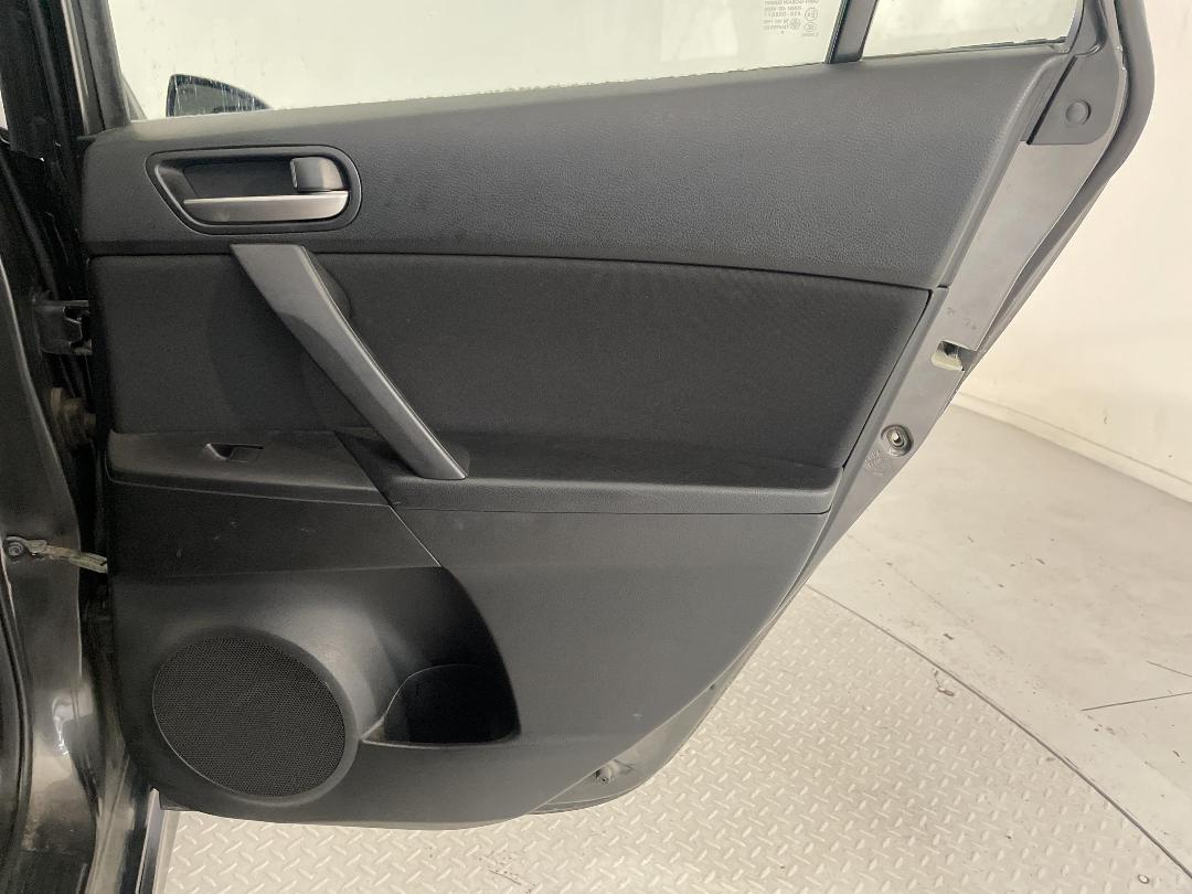 Photo '19' of Mazda 3