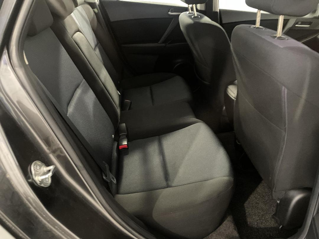 Photo '20' of Mazda 3