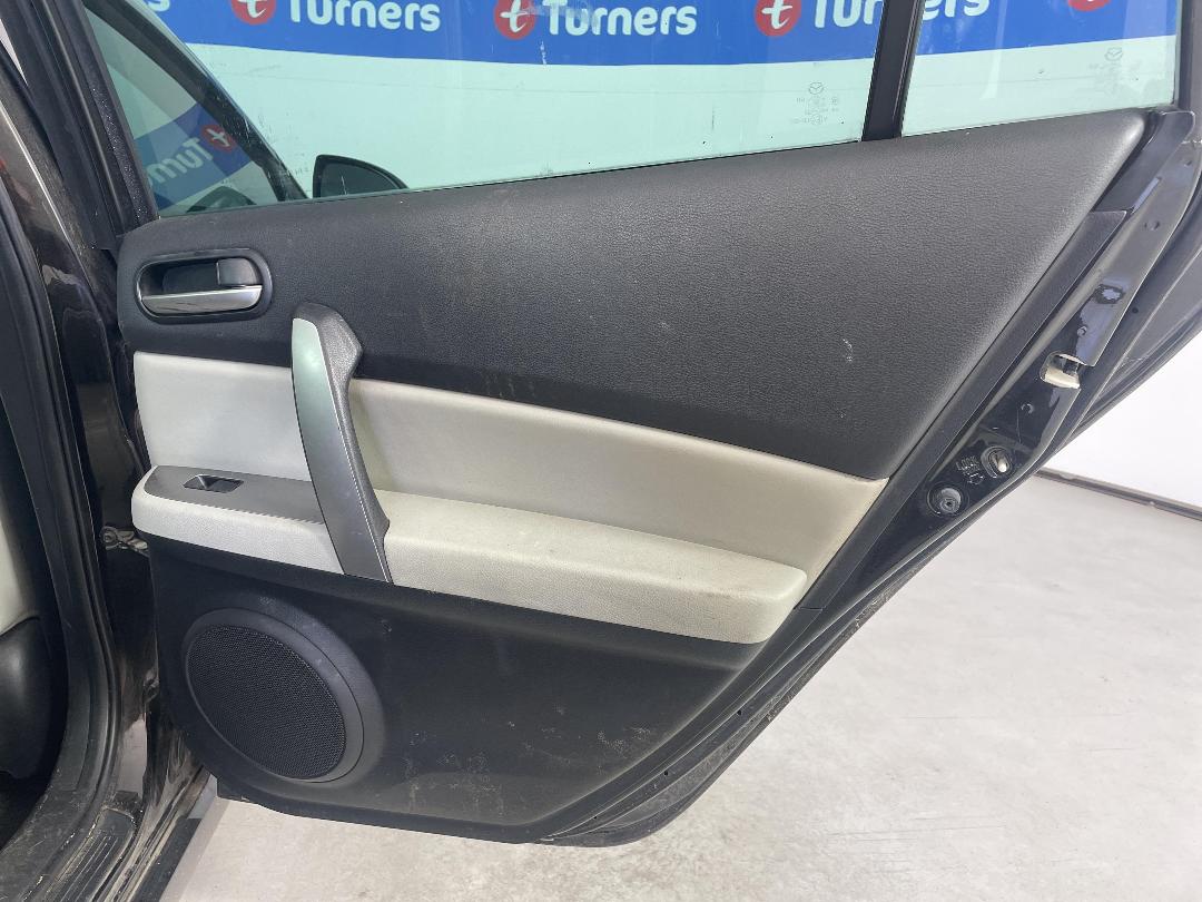 Photo '17' of Mazda Atenza Photo '17' of Mazda Atenza