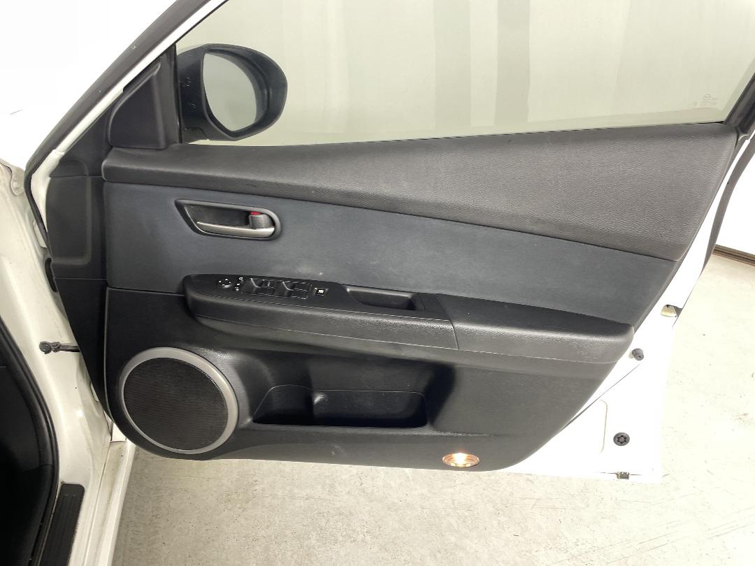 Photo '15' of Mazda Atenza Photo '15' of Mazda Atenza