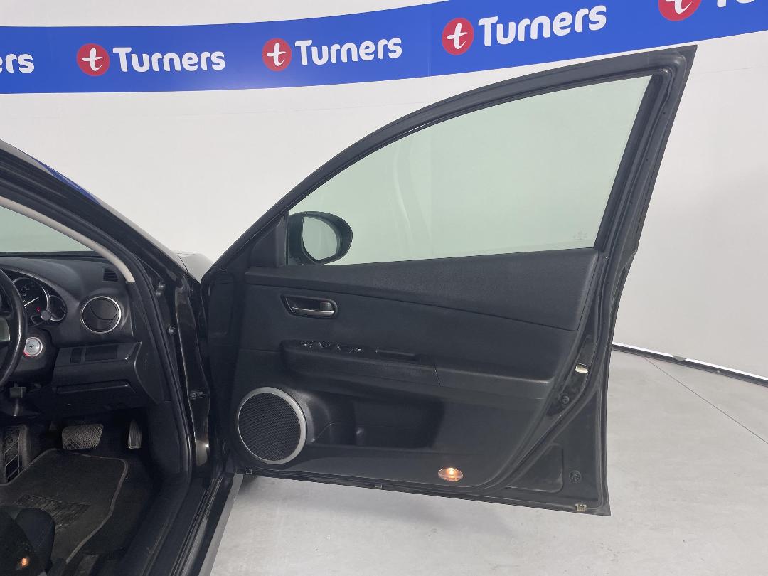 Photo '15' of Mazda Atenza Photo '15' of Mazda Atenza