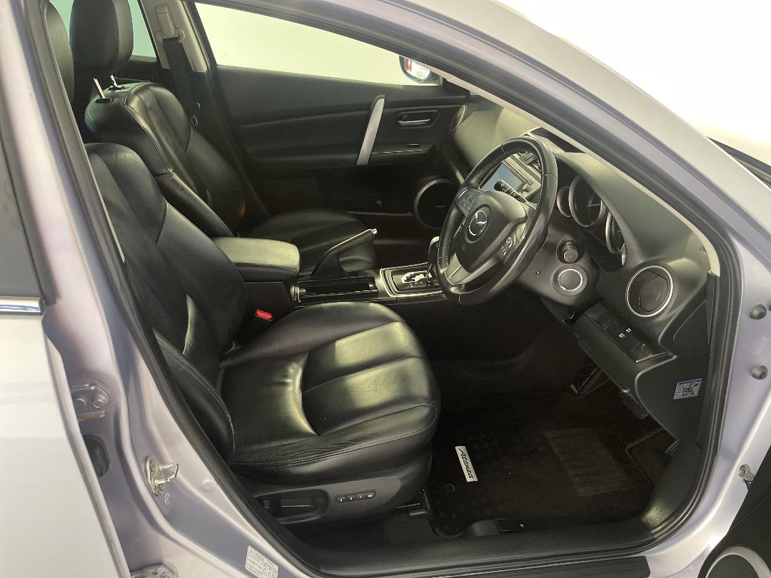 Photo '16' of Mazda Atenza Photo '16' of Mazda Atenza