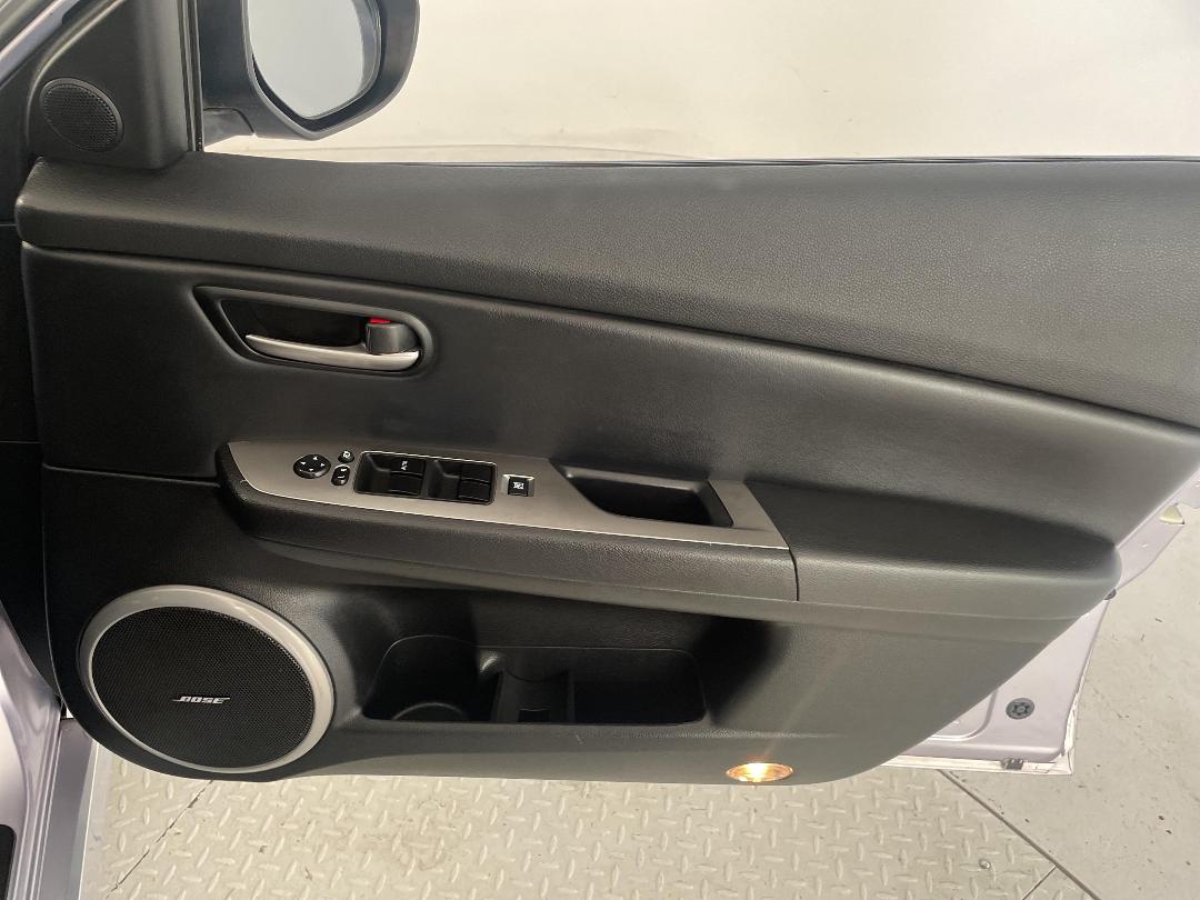 Photo '15' of Mazda Atenza Photo '15' of Mazda Atenza