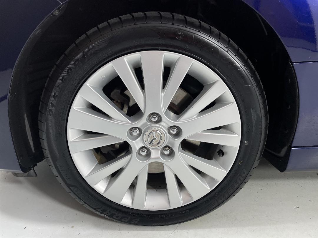 Photo '10' of Mazda Atenza