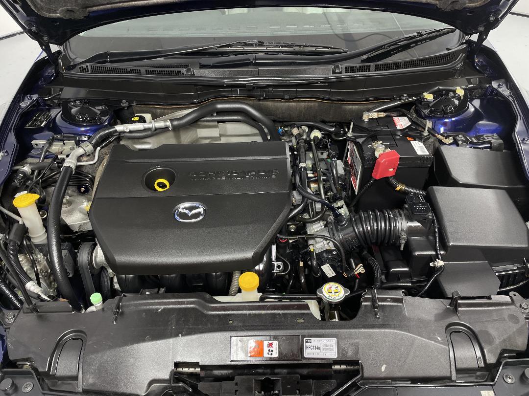 Photo '13' of Mazda Atenza