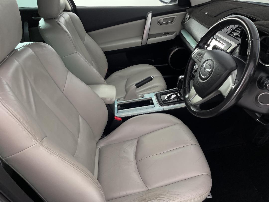 Photo '16' of Mazda Atenza