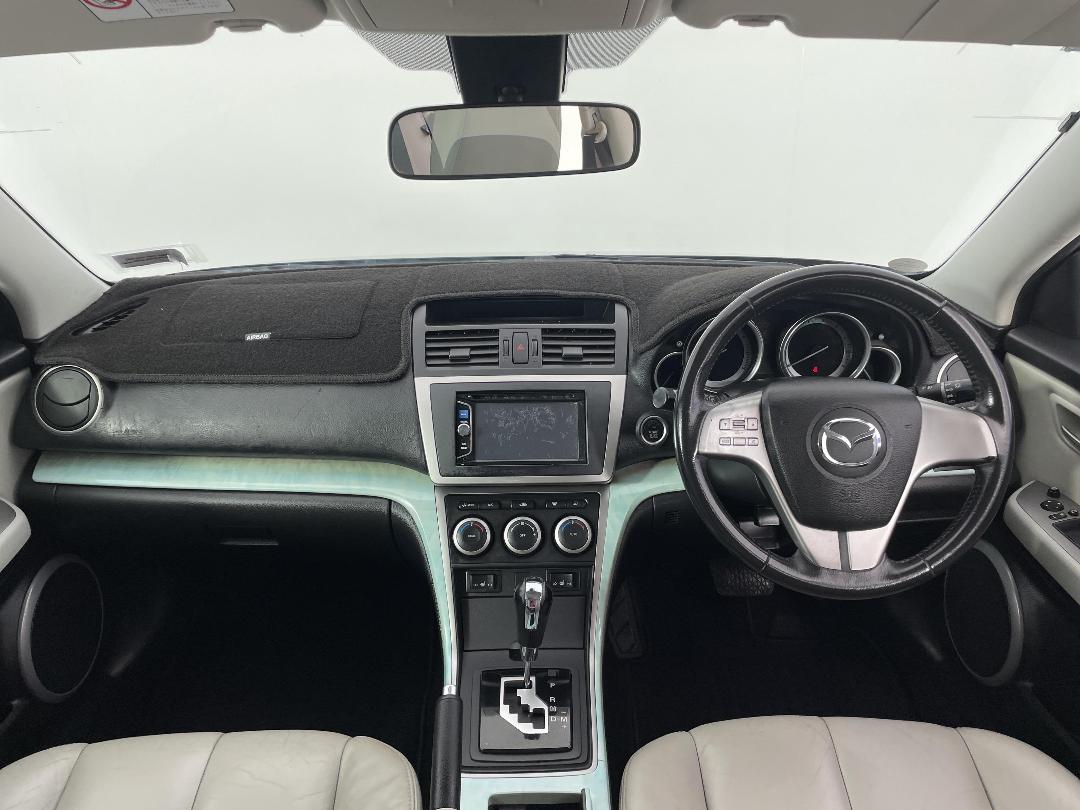 Photo '17' of Mazda Atenza