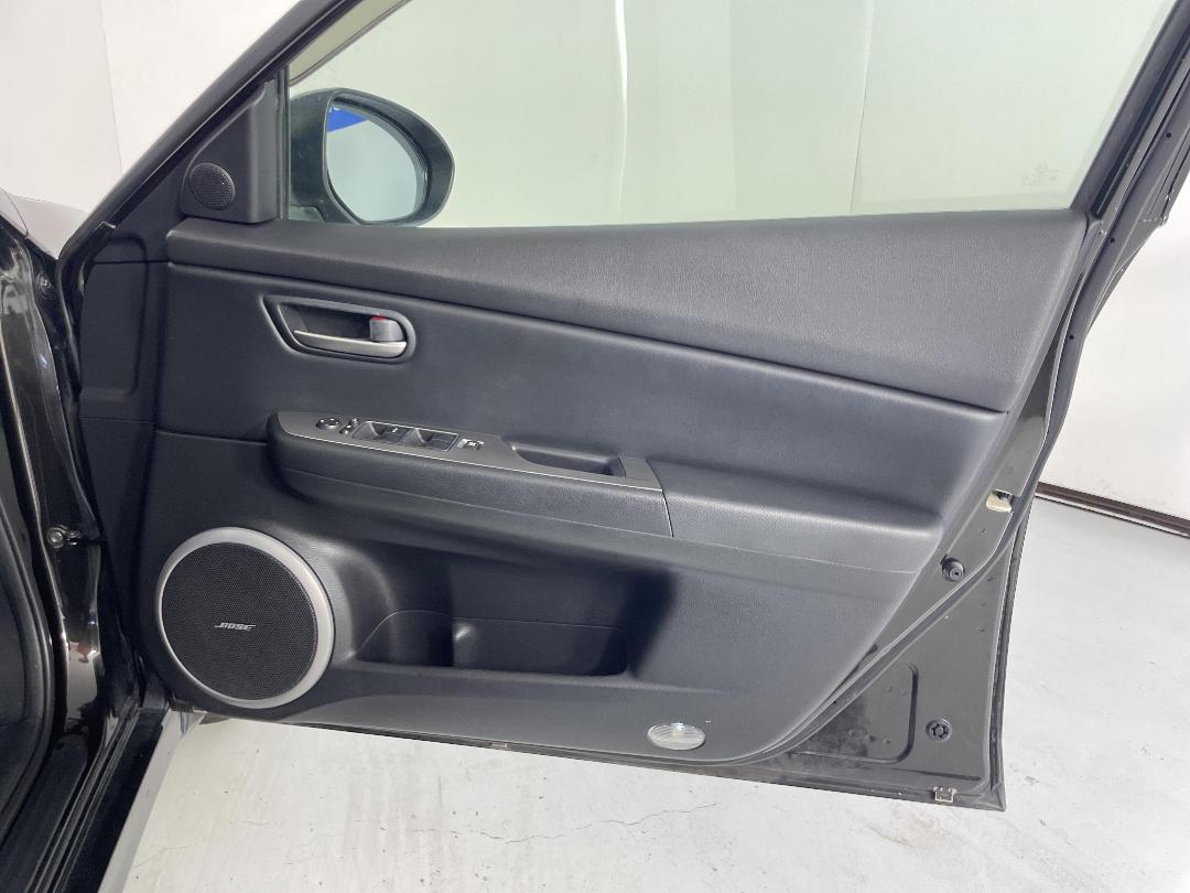 Photo '15' of Mazda Atenza Photo '15' of Mazda Atenza