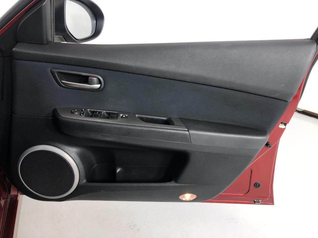 Photo '15' of Mazda Atenza Photo '15' of Mazda Atenza