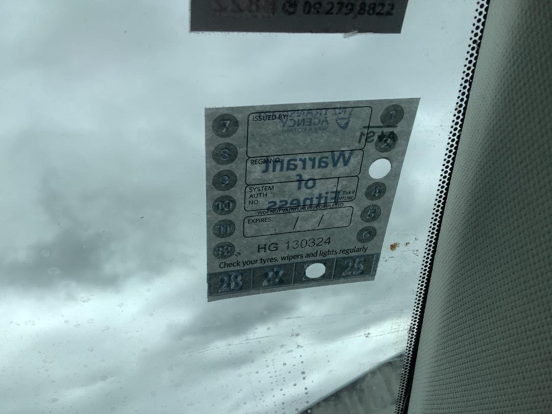 Photo '12' of Mazda Atenza 2500