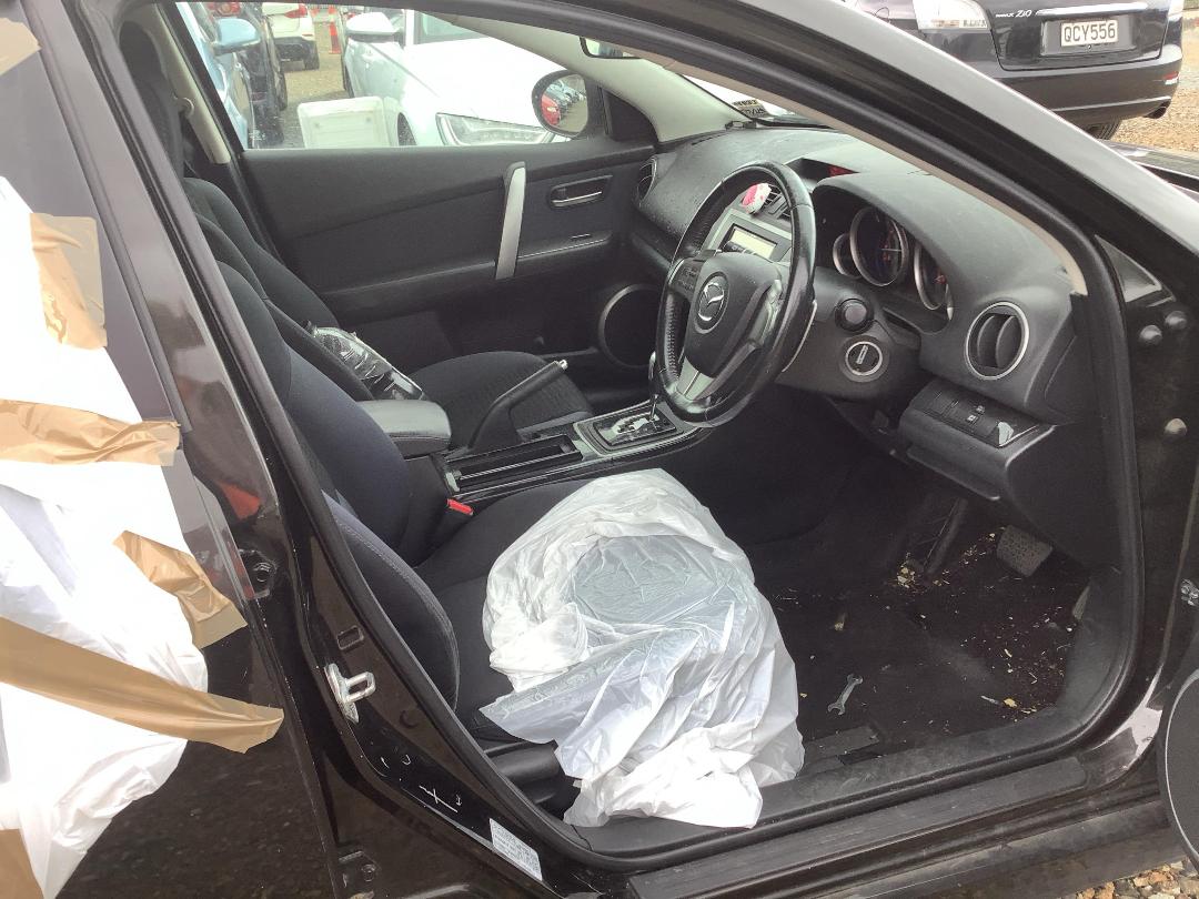 Photo '13' of Mazda Atenza 2500