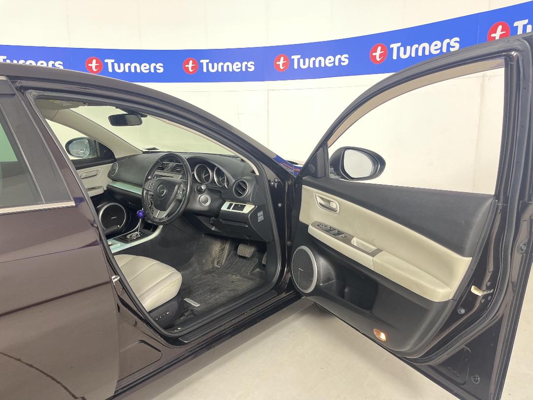 Photo '15' of Mazda Atenza