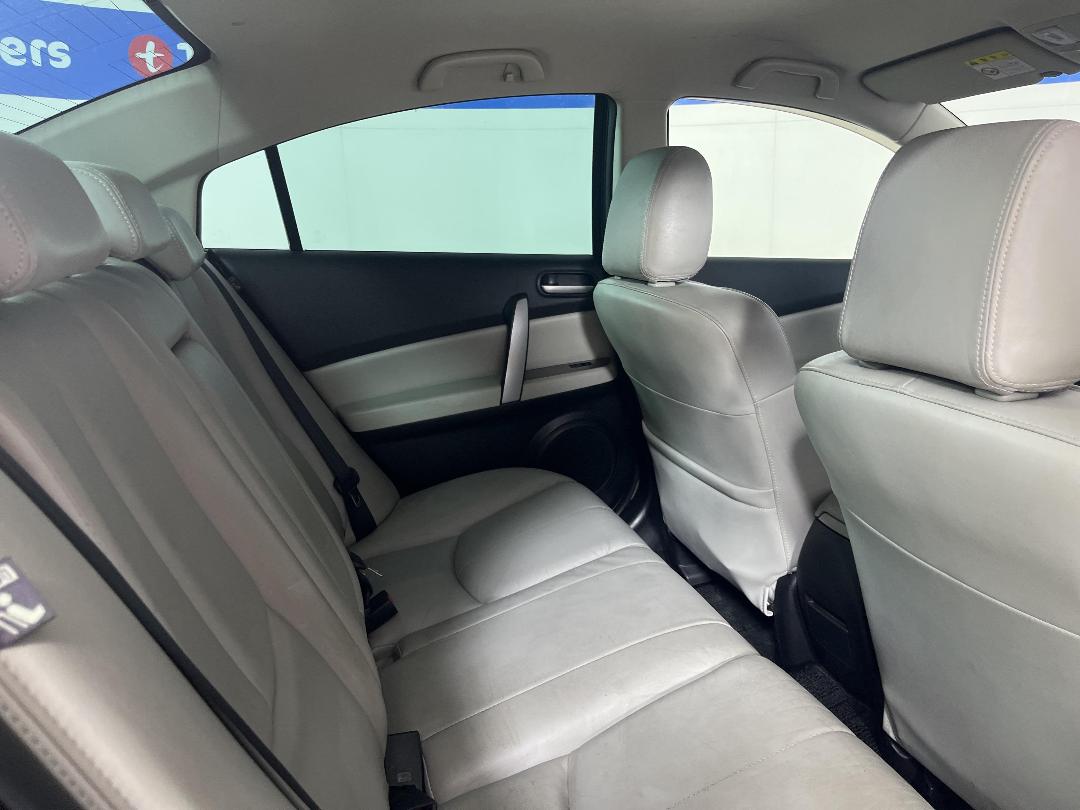 Photo '20' of Mazda Atenza