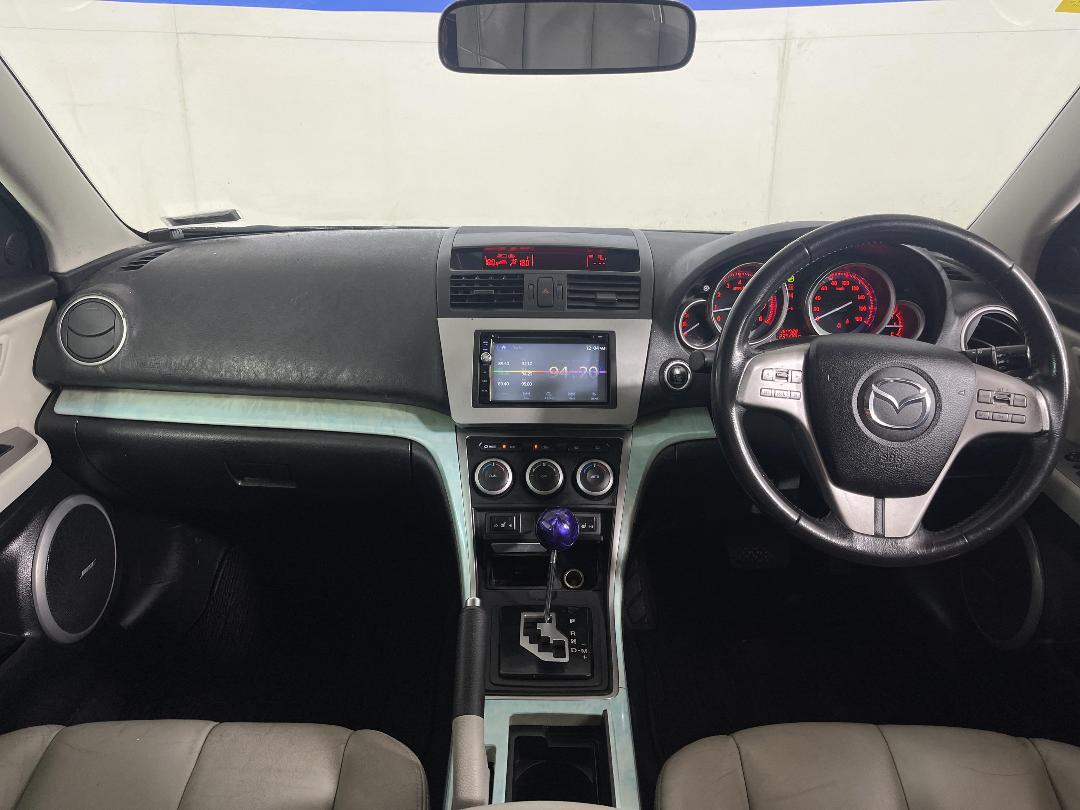 Photo '17' of Mazda Atenza