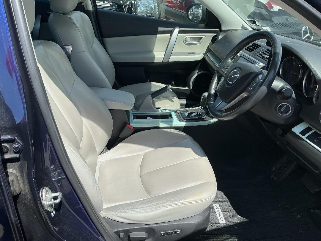 Photo '15' of Mazda Atenza Photo '15' of Mazda Atenza