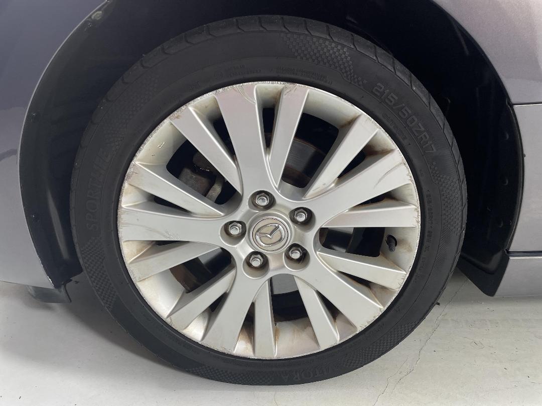 Photo '10' of Mazda Atenza