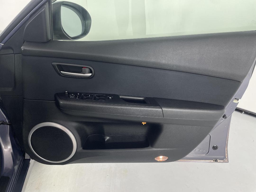 Photo '15' of Mazda Atenza