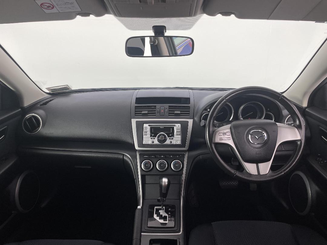 Photo '17' of Mazda Atenza