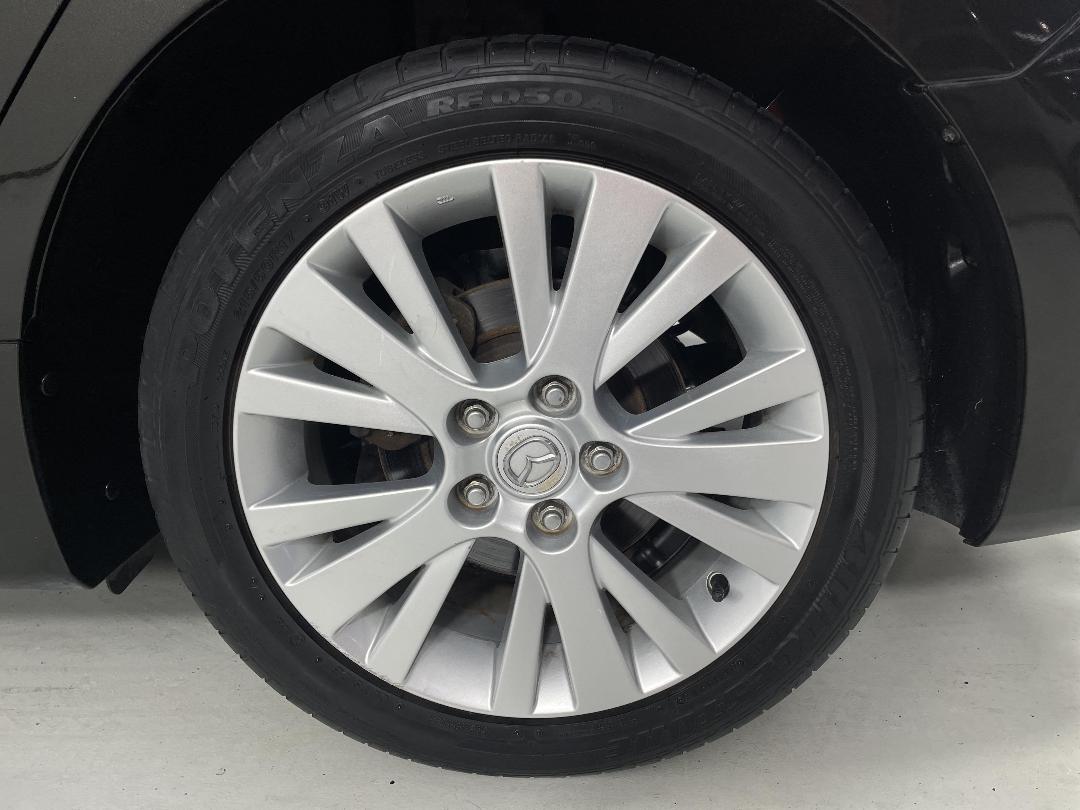 Photo '11' of Mazda Atenza