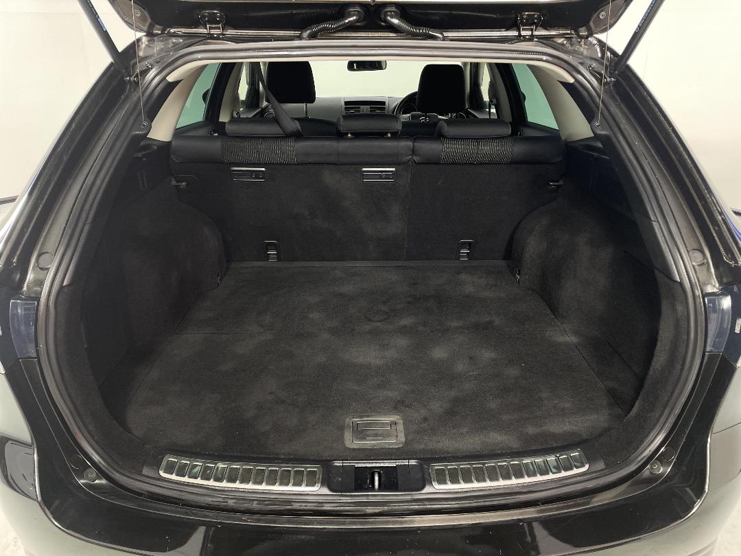 Photo '14' of Mazda Atenza