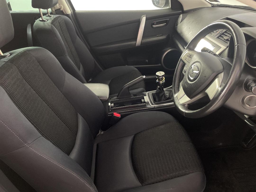 Photo '16' of Mazda Atenza