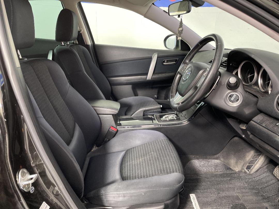 Photo '16' of Mazda Atenza