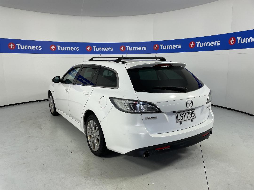 Photo '4' of Mazda Atenza