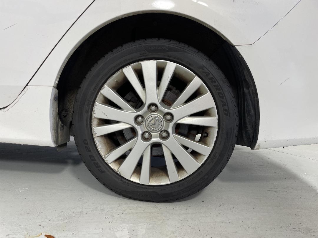 Photo '9' of Mazda Atenza