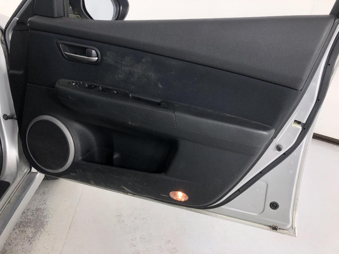 Photo '15' of Mazda Atenza Photo '15' of Mazda Atenza