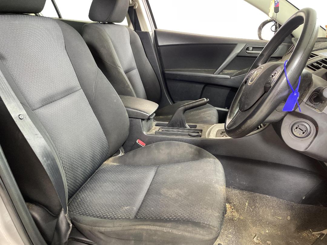 Photo '3' of Mazda Axela