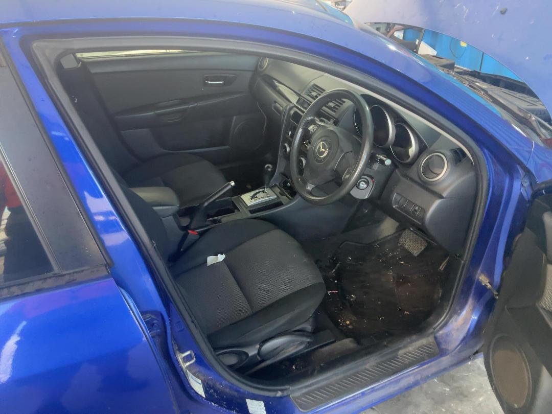 Photo '21' of Mazda Axela Photo '21' of Mazda Axela