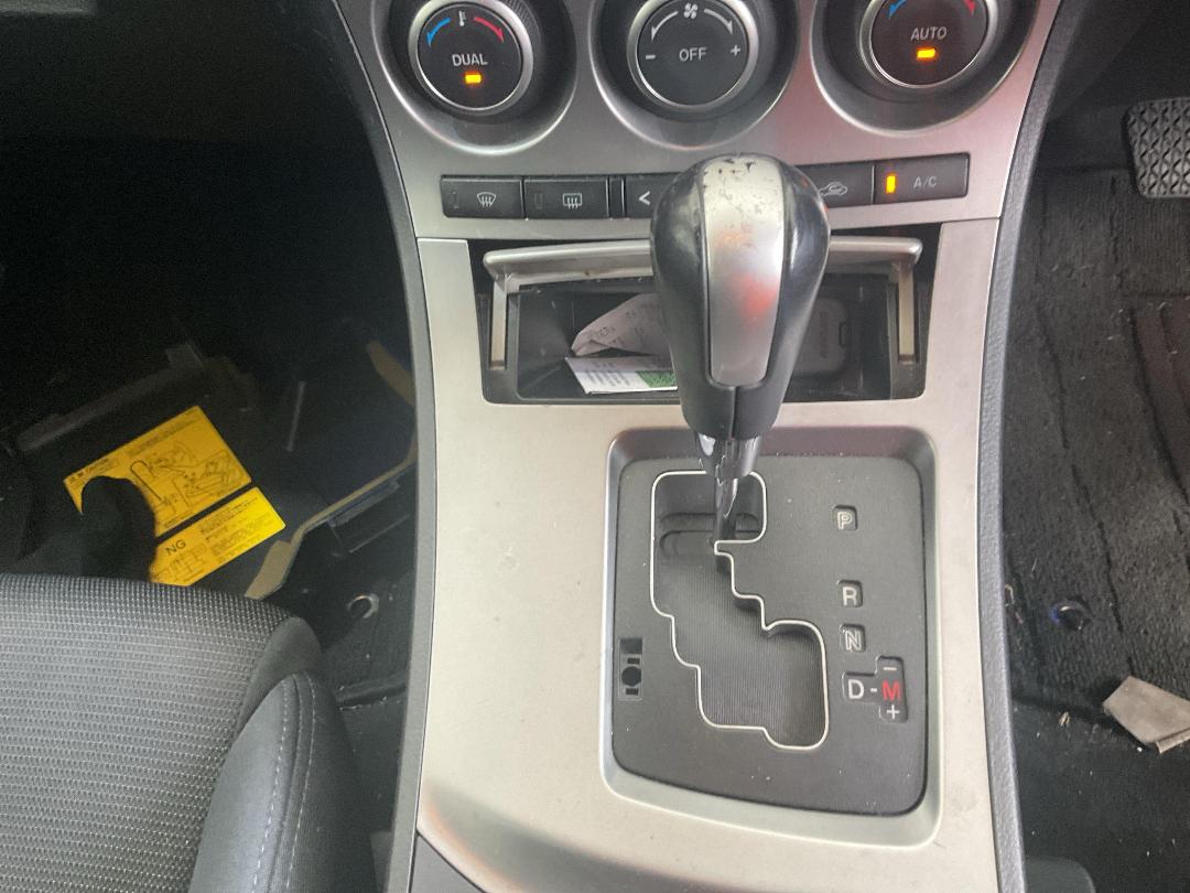 Photo '13' of Mazda Axela