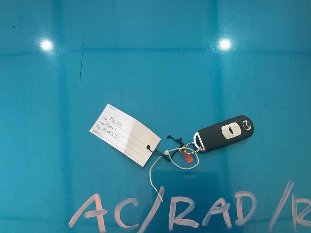 Photo '15' of Mazda Axela