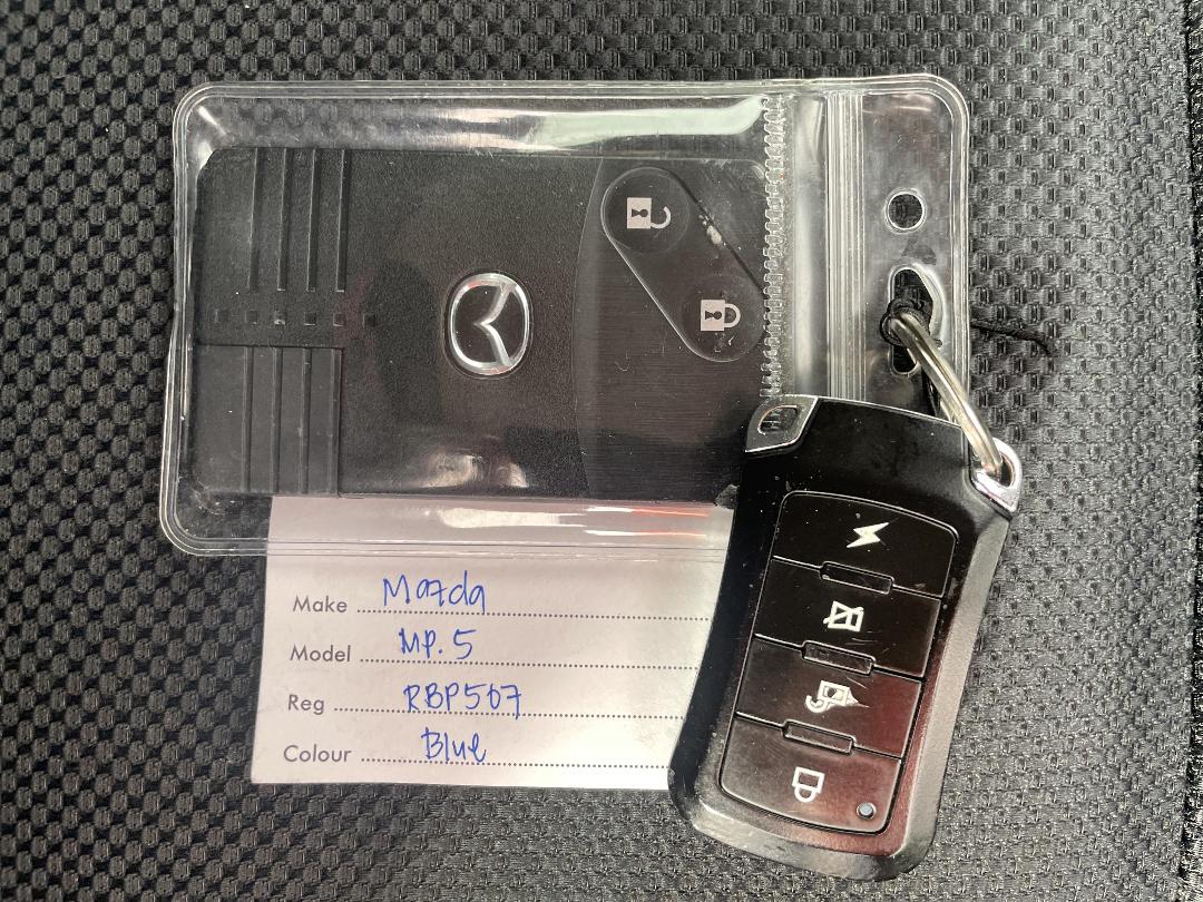 Photo '22' of Mazda Axela Photo '22' of Mazda Axela