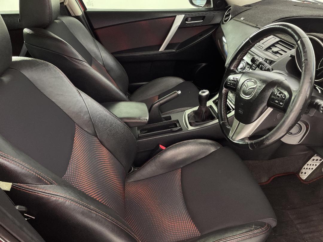 Photo '16' of Mazda Axela