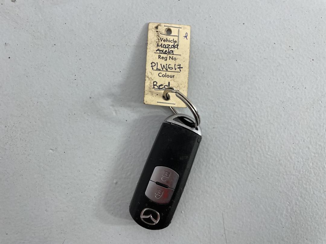 Photo '22' of Mazda Axela