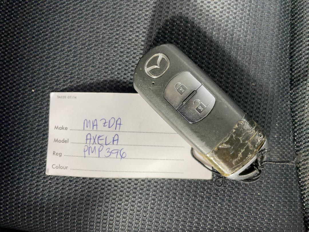 Photo '20' of Mazda Axela Photo '20' of Mazda Axela