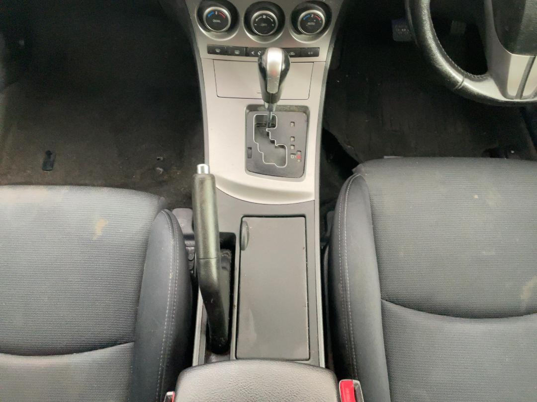 Photo '16' of Mazda Axela Photo '16' of Mazda Axela