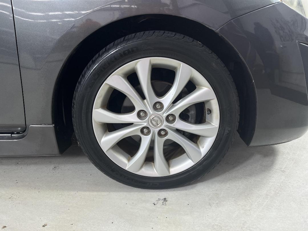 Photo '9' of Mazda Axela Photo '9' of Mazda Axela