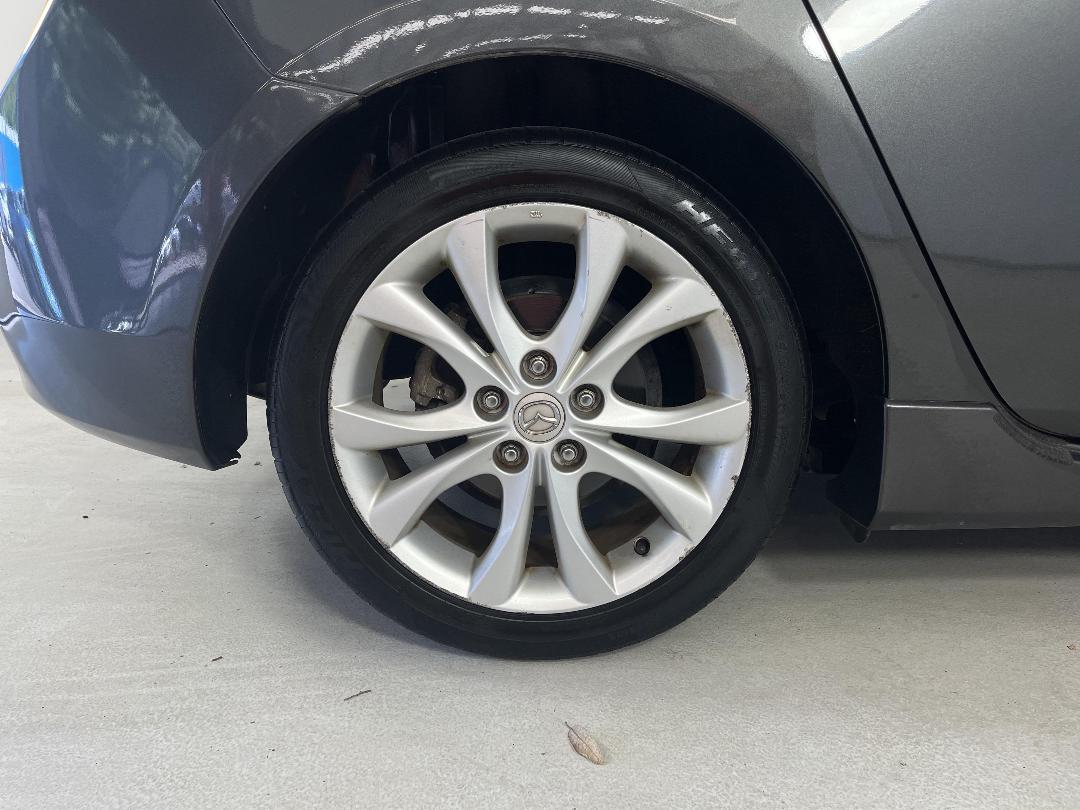 Photo '12' of Mazda Axela Photo '12' of Mazda Axela