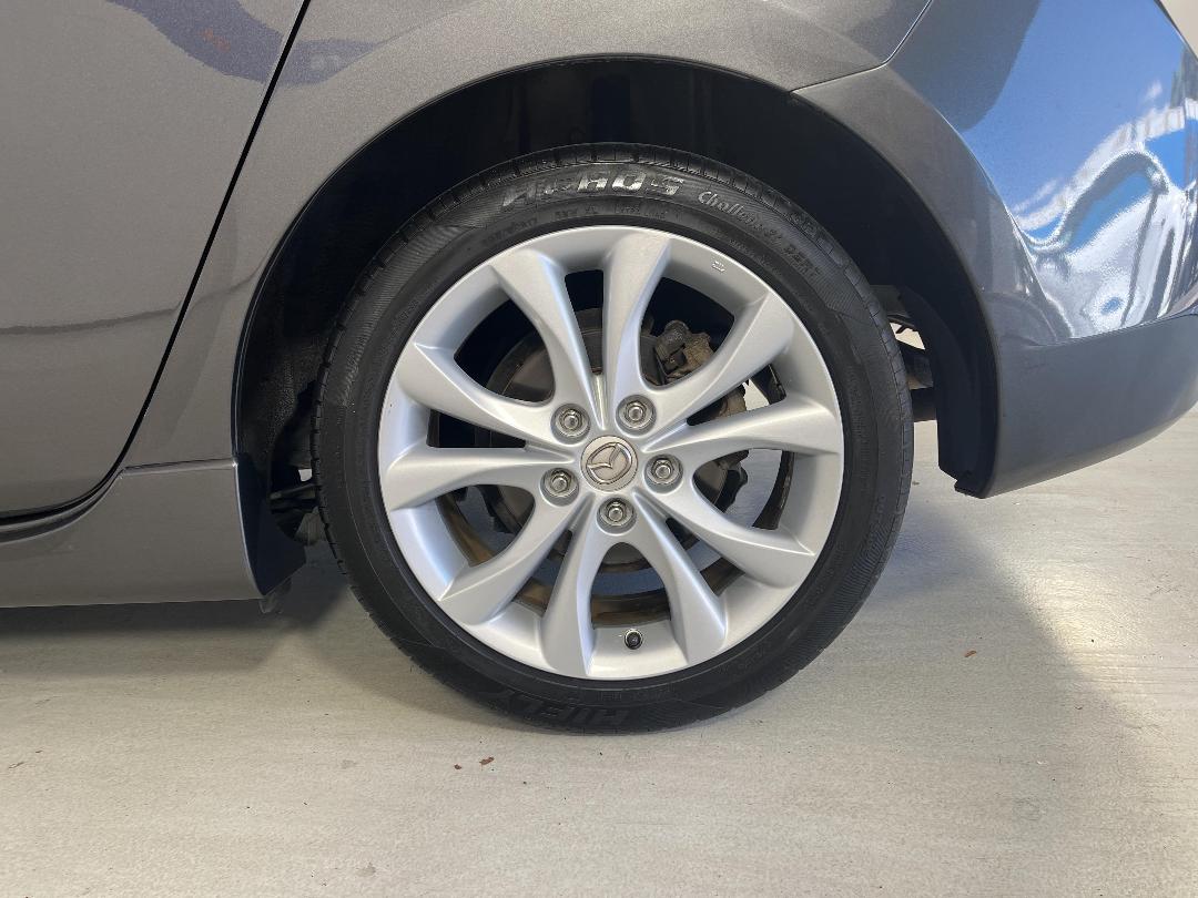 Photo '11' of Mazda Axela Photo '11' of Mazda Axela