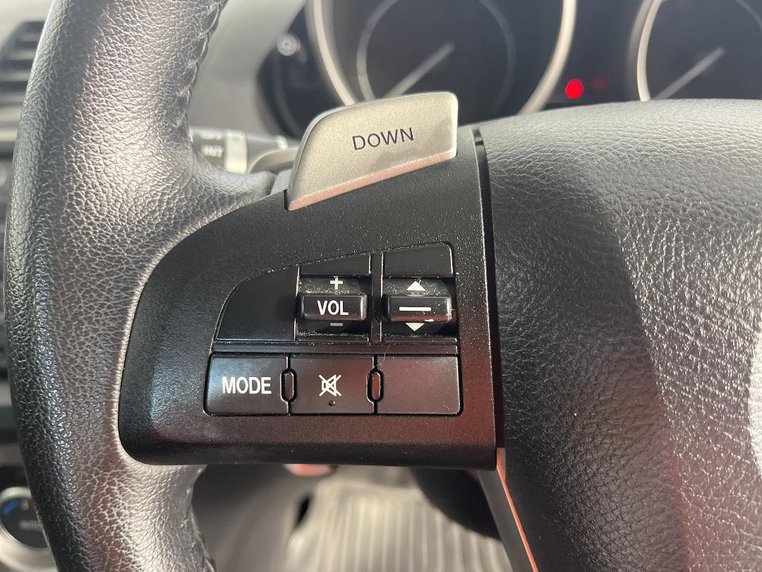 Photo '24' of Mazda Axela Photo '24' of Mazda Axela