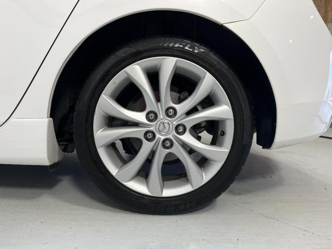 Photo '11' of Mazda Axela Photo '11' of Mazda Axela