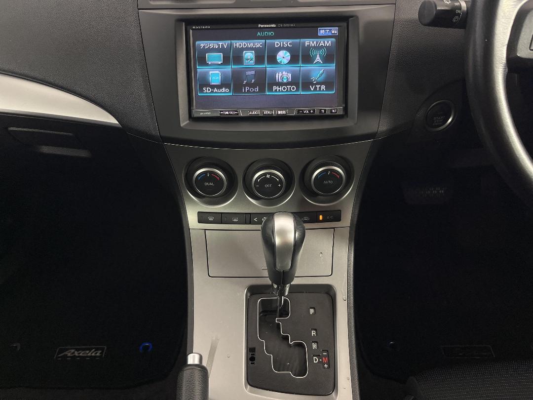 Photo '18' of Mazda Axela Photo '18' of Mazda Axela